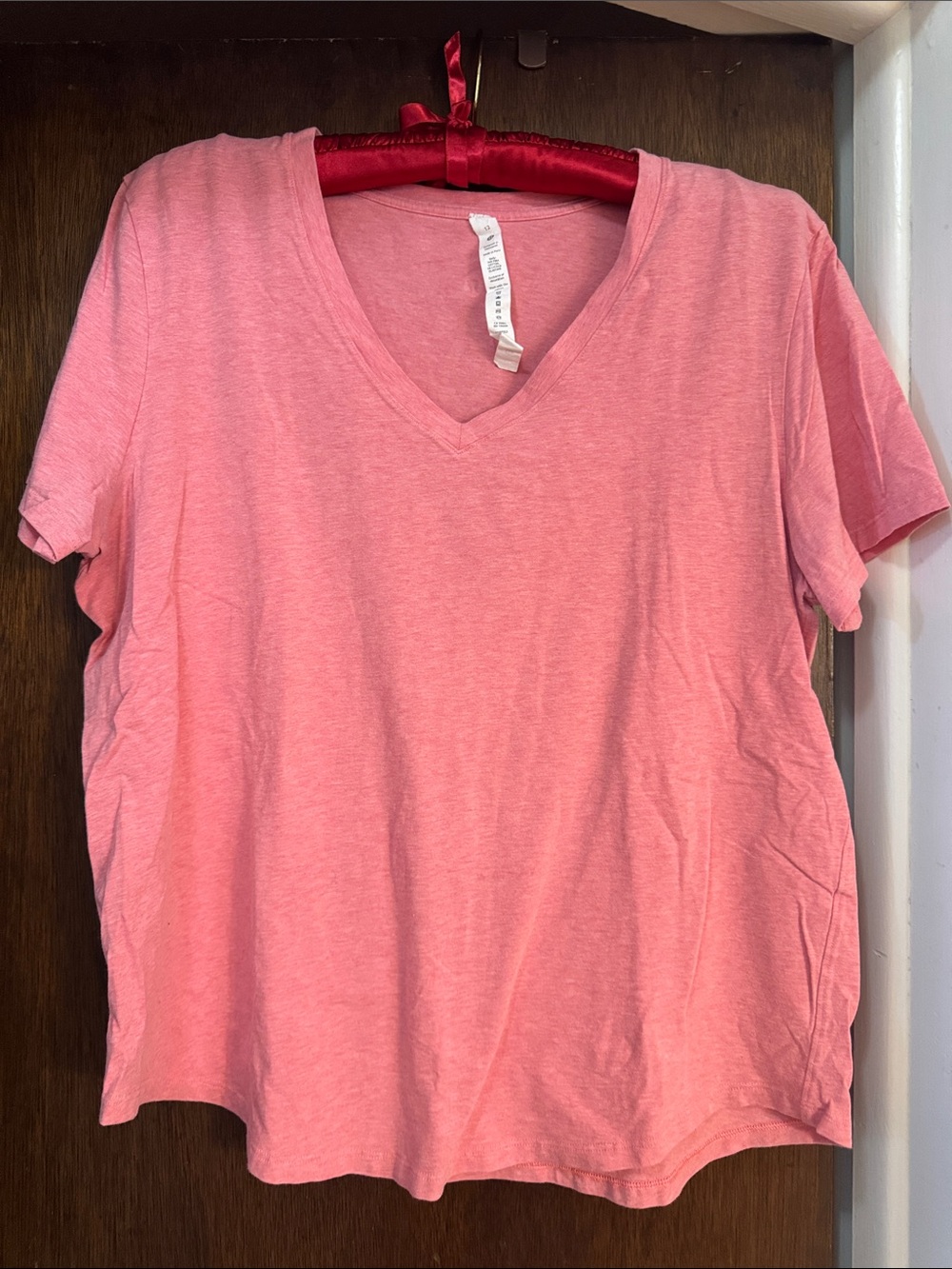 Lululemon Women's V-Neck Short Sleeve Tee - Pink